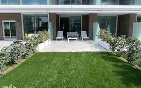 Costa Ballena - Dos dormitorios, Piscina y Jardín privado